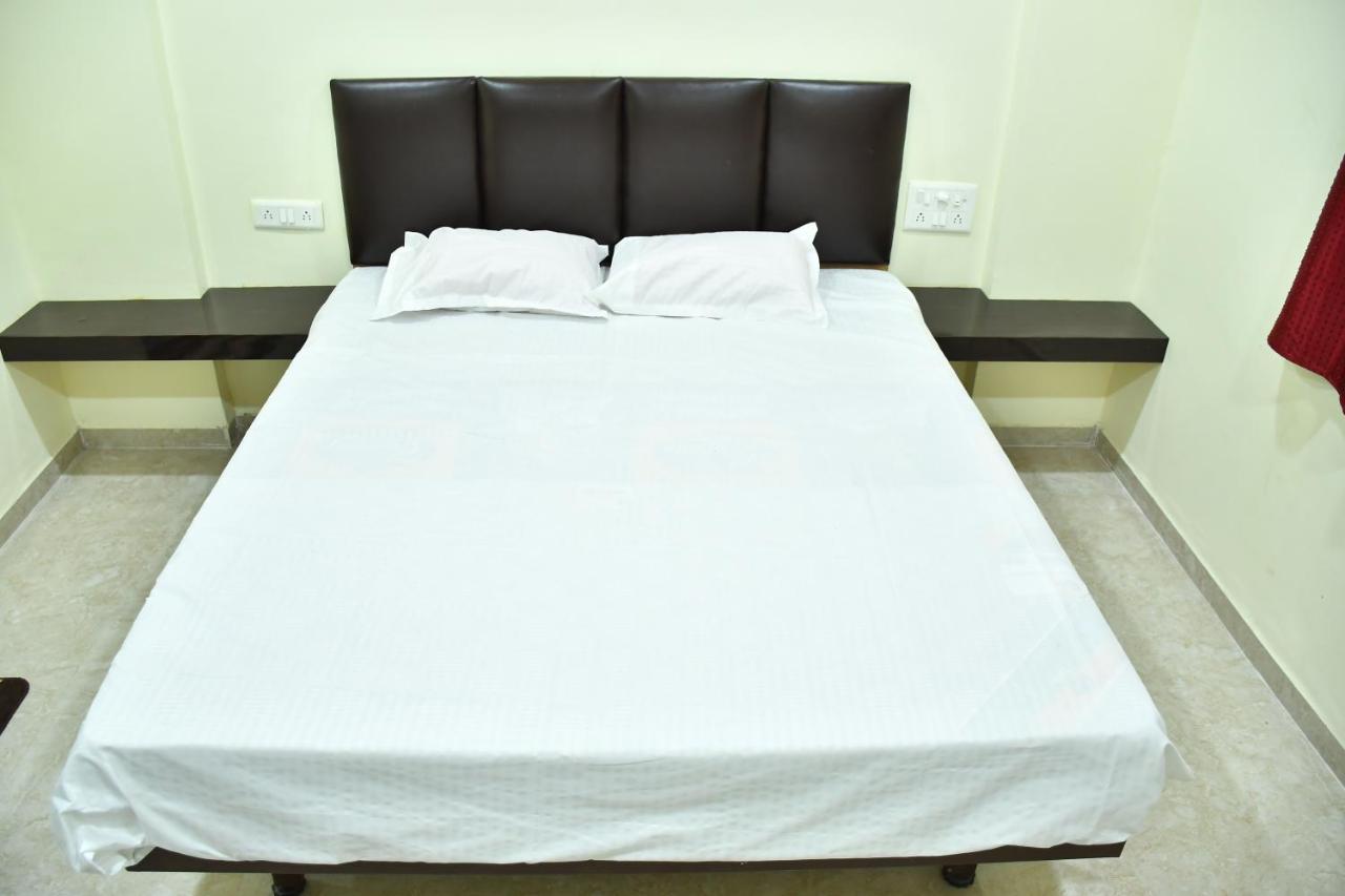 Hotel Kalika Residency Akalkot Εξωτερικό φωτογραφία