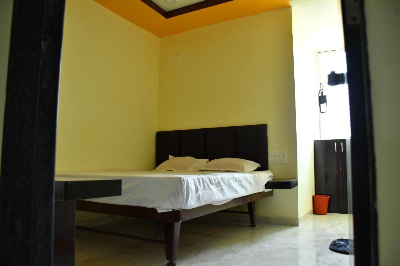 Hotel Kalika Residency Akalkot Εξωτερικό φωτογραφία